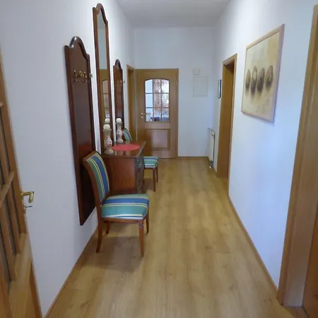 Apartamento Grosse-ferienwohnung-wa2-100qm-im-erdgeschoss-der-villa-walhall-in-einem-parkaehnlichen-garten Sellin (Rugen)