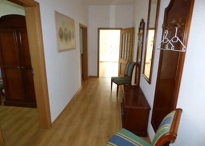 Apartment Grosse-ferienwohnung-wa2-100qm-im-erdgeschoss-der-villa-walhall-in-einem-parkaehnlichen-garten