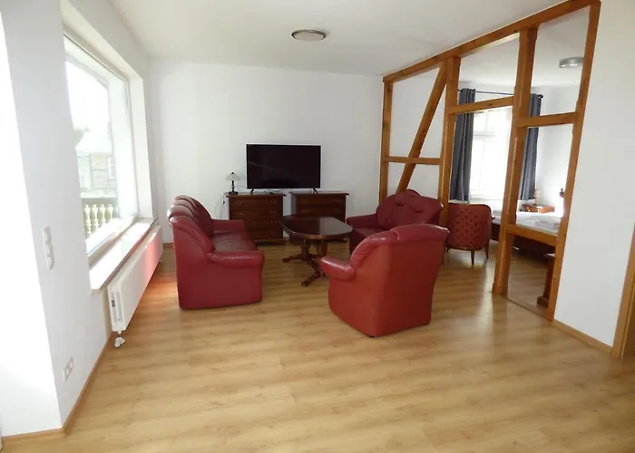 Grosse-ferienwohnung-wa2-100qm-im-erdgeschoss-der-villa-walhall-in-einem-parkaehnlichen-garten * Sellin (Rugen)