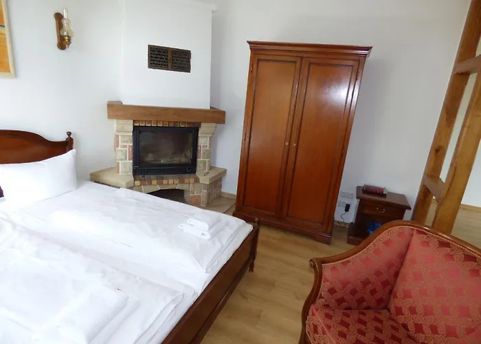 Apartment Grosse-ferienwohnung-wa2-100qm-im-erdgeschoss-der-villa-walhall-in-einem-parkaehnlichen-garten *